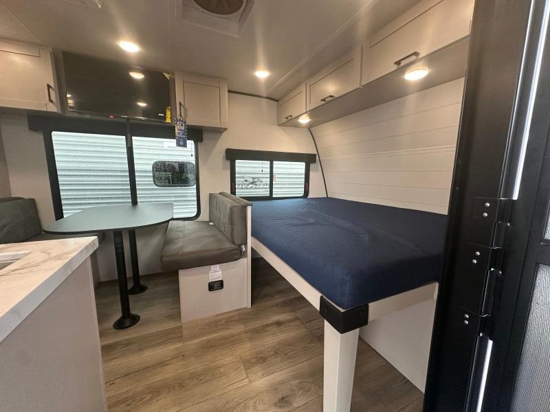 Jayco Jay Feather 16db 2027 alt