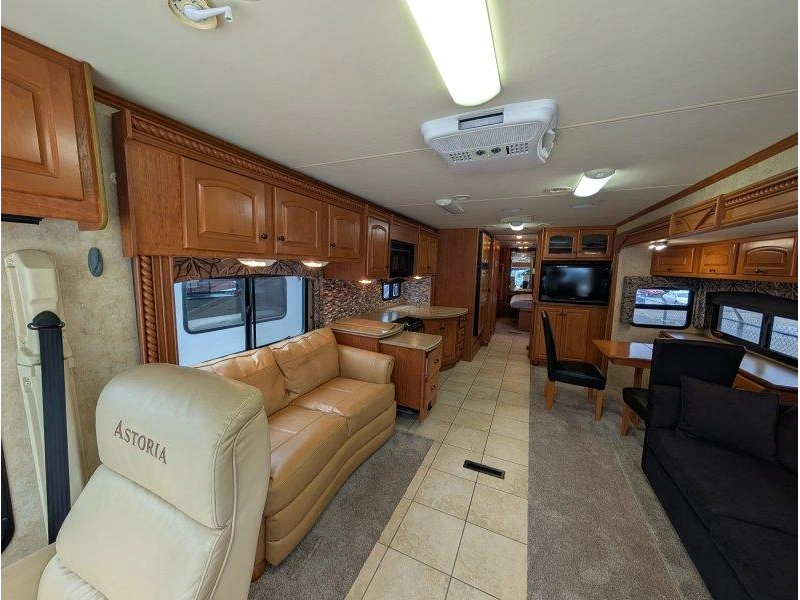 Damon Astoria 3772 2009 alt