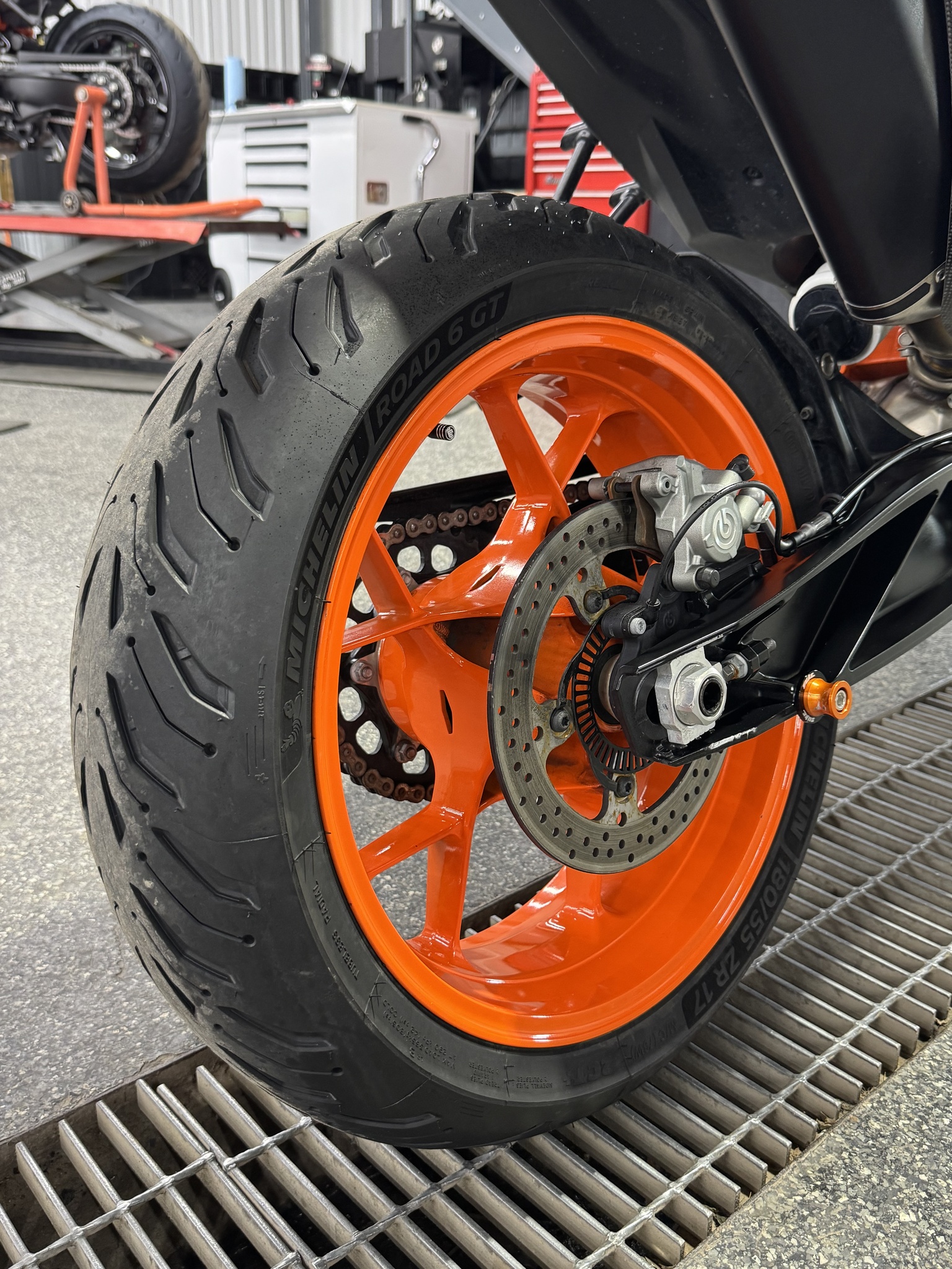 2022 KTM DUKE 890 R thumbnail 13