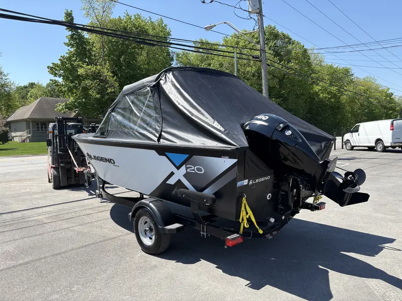 2017 Legend Boats X20**MOTEUR MERCURY 150 FORCES** **20 PIEDS TOUT ÉQUIPÉ!!** thumbnail 6