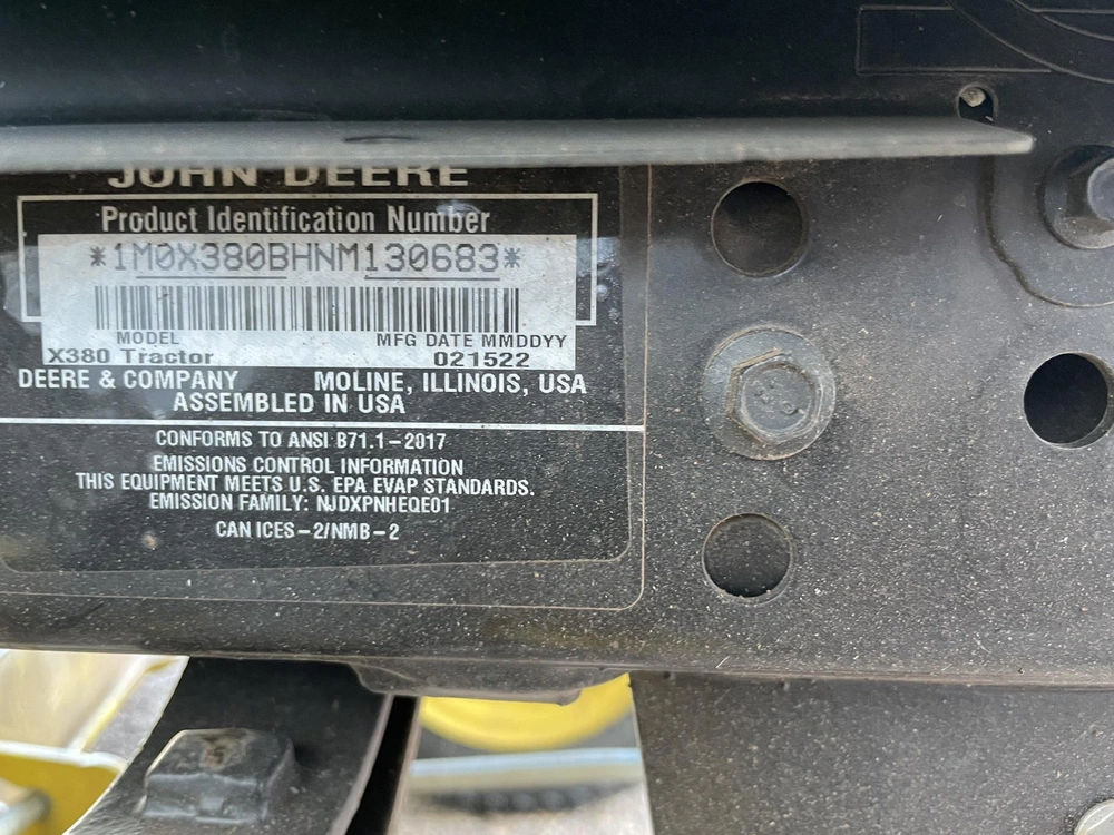2022 John Deere X380 alt