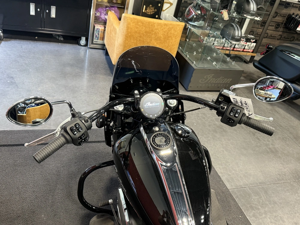 2023 Indian Motorcycle Super Chief Ltd Abs, Black Metallic, 49st alt