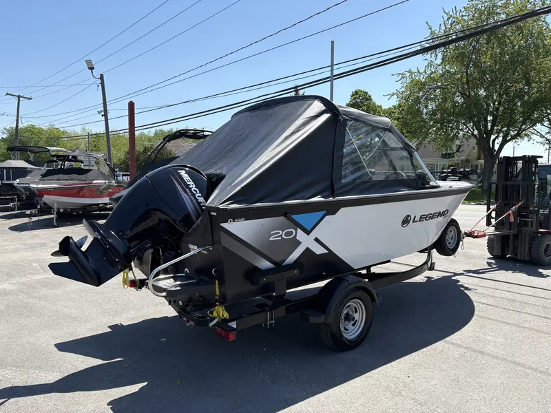 2017 Legend Boats X20**MOTEUR MERCURY 150 FORCES** **20 PIEDS TOUT ÉQUIPÉ!!** thumbnail 7