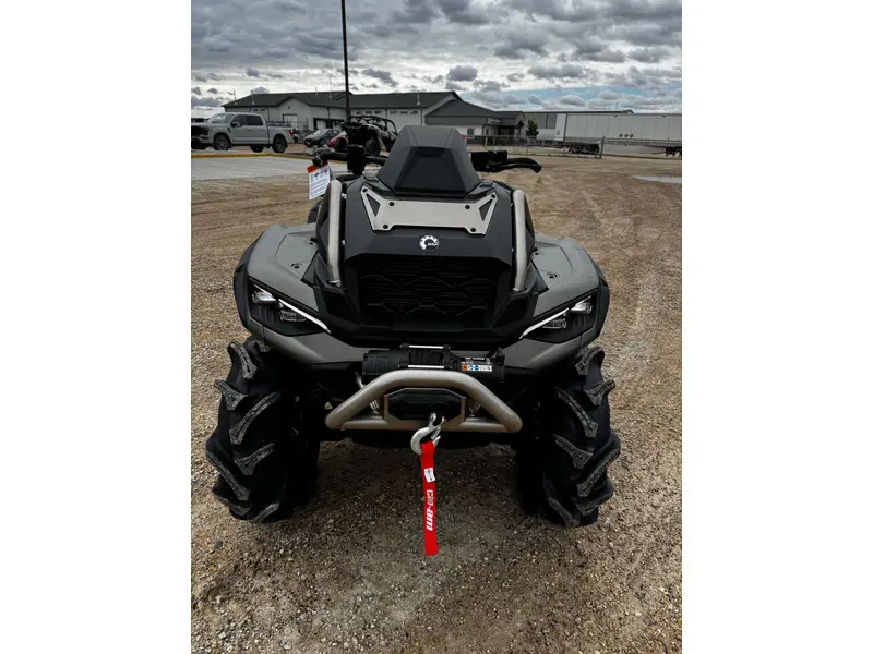2026 Can-Am OUTLANDER XMR 1000 thumbnail 6