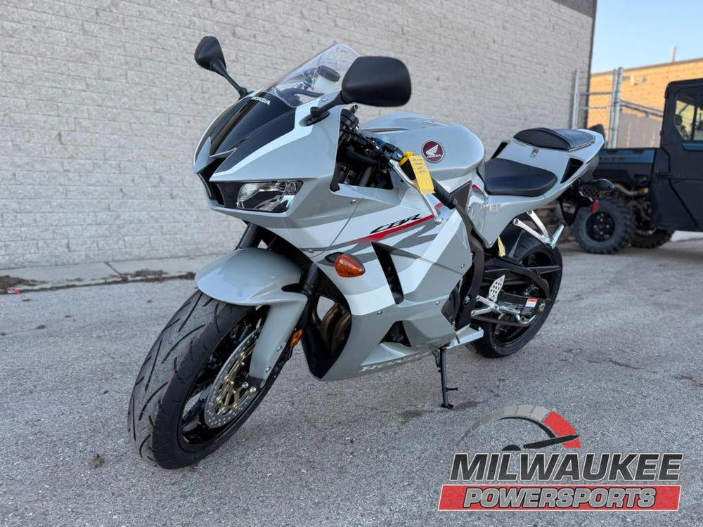 2026 Honda Cbr600rr alt