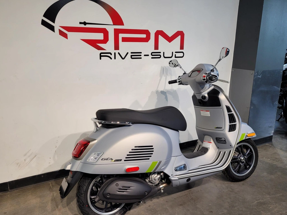 2024 Vespa Gts 300 Super Tech *2.99% / 60 Mois💳 alt