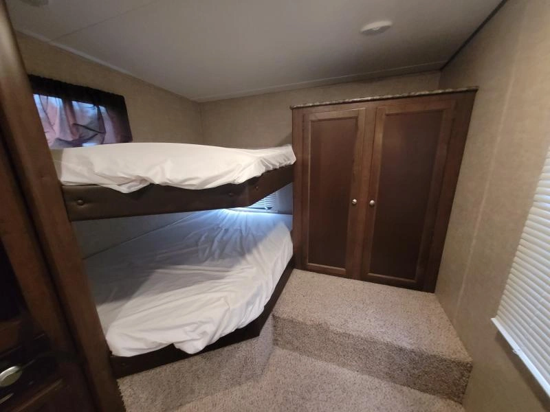 Keystone Rv Hideout 295bh 2017 alt