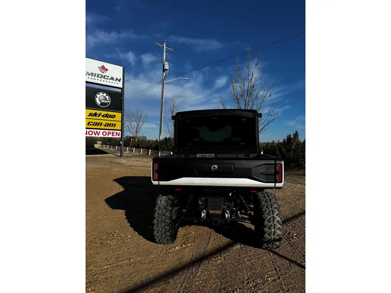2026 Can-Am DEFENDER LTD 65 HD11 thumbnail 2