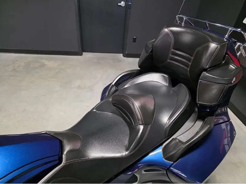 2010 Can-Am SPYDER RT-S SM5 thumbnail 9