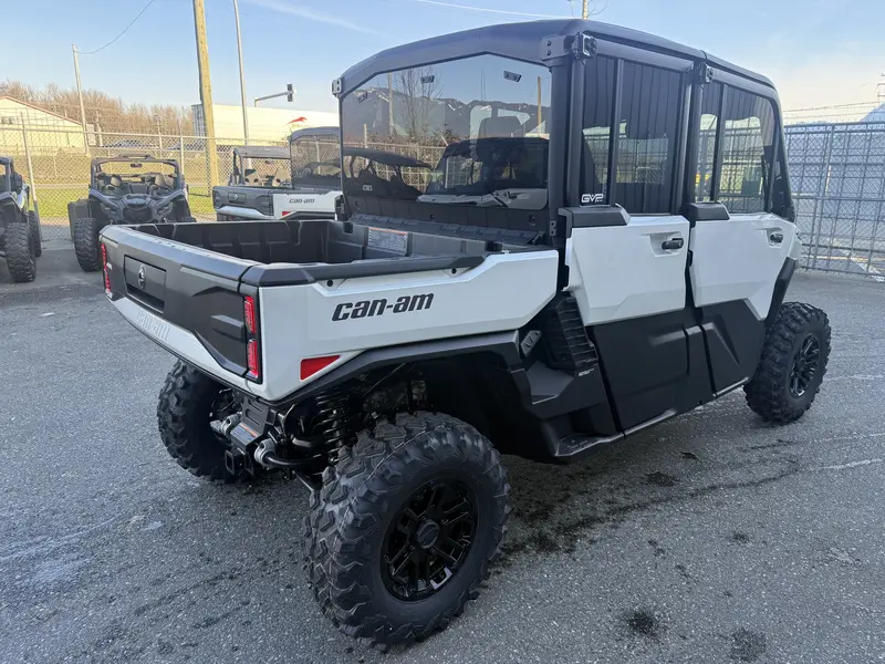 2026 Can-Am DEFENDER MAX LIMITED CAB HD11 thumbnail 7