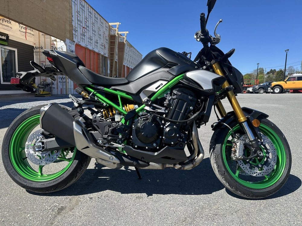 2026 Kawasaki Z900 Se alt