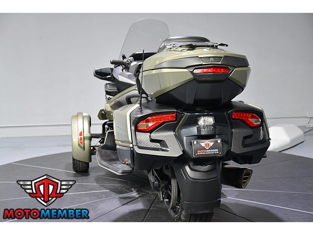 2021 Can-am Spyder Rt Sea-to-sky alt