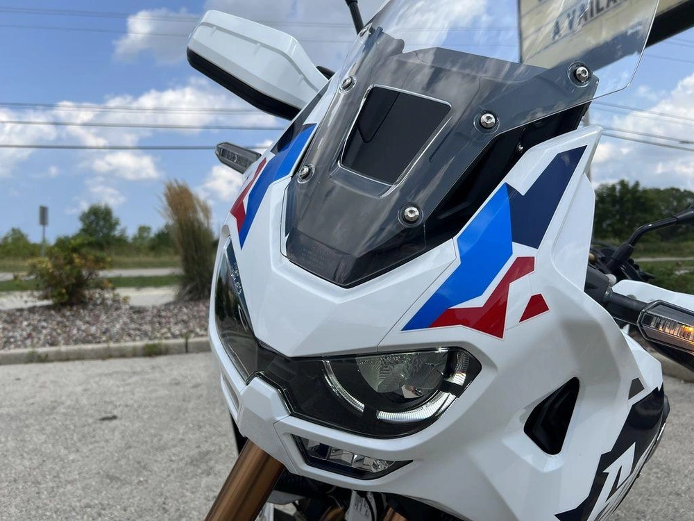 2025 Honda Africa Twin Adventure Sports Es alt