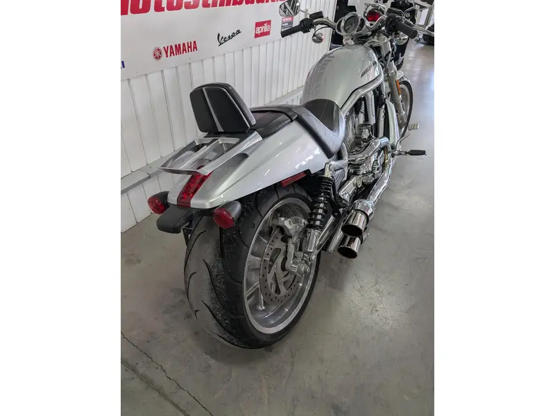 2012 Harley-Davidson V-ROD thumbnail 10