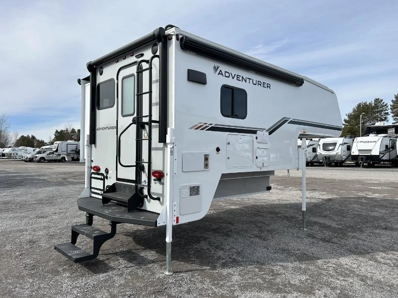 2024 Adventurer Adventurer 910db alt