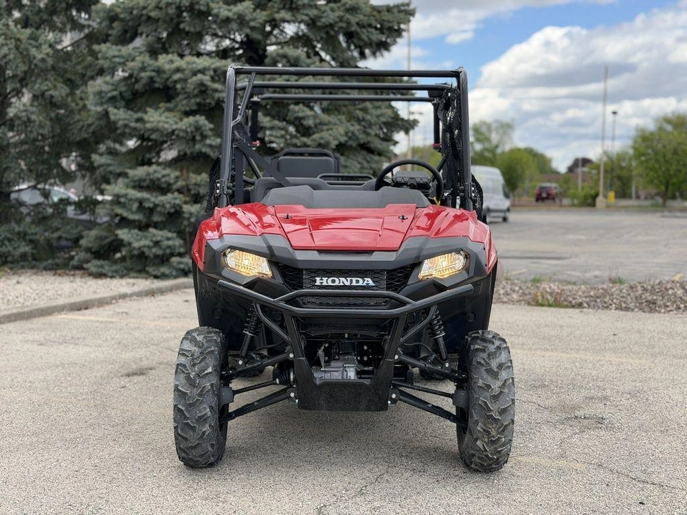 2026 Honda Pioneer 700 alt
