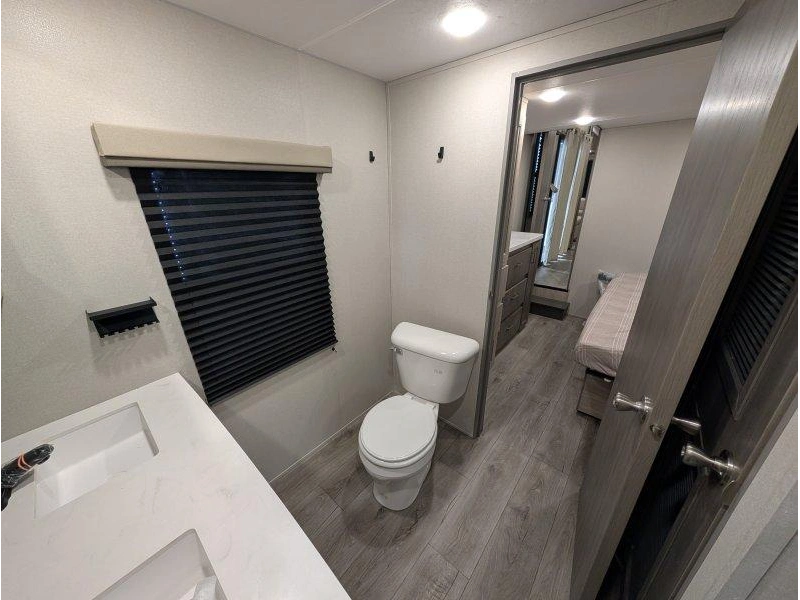 Coachmen Catalina 44condo 2026 alt