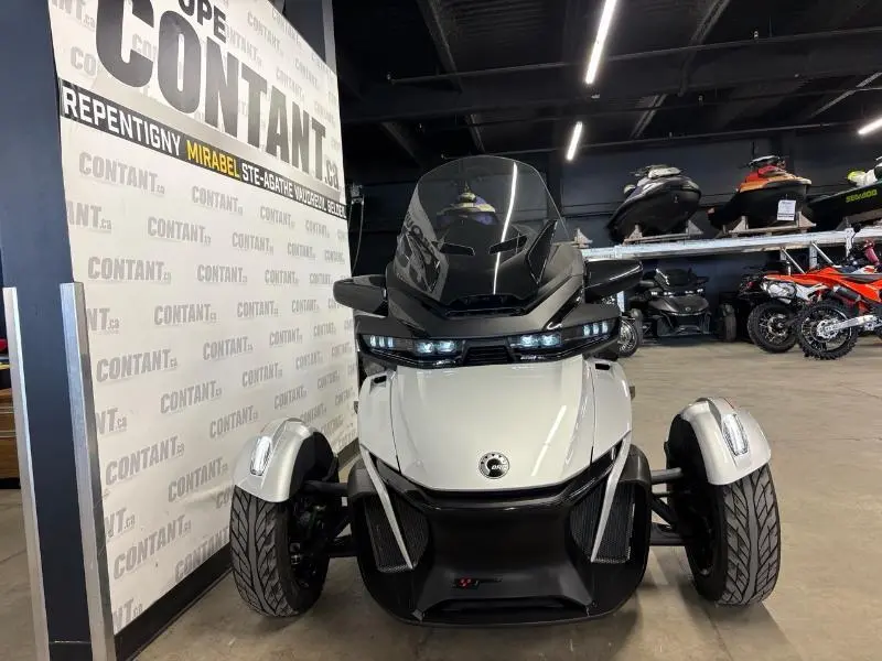 2023 Can-Am Spyder RT (SE6) thumbnail 2