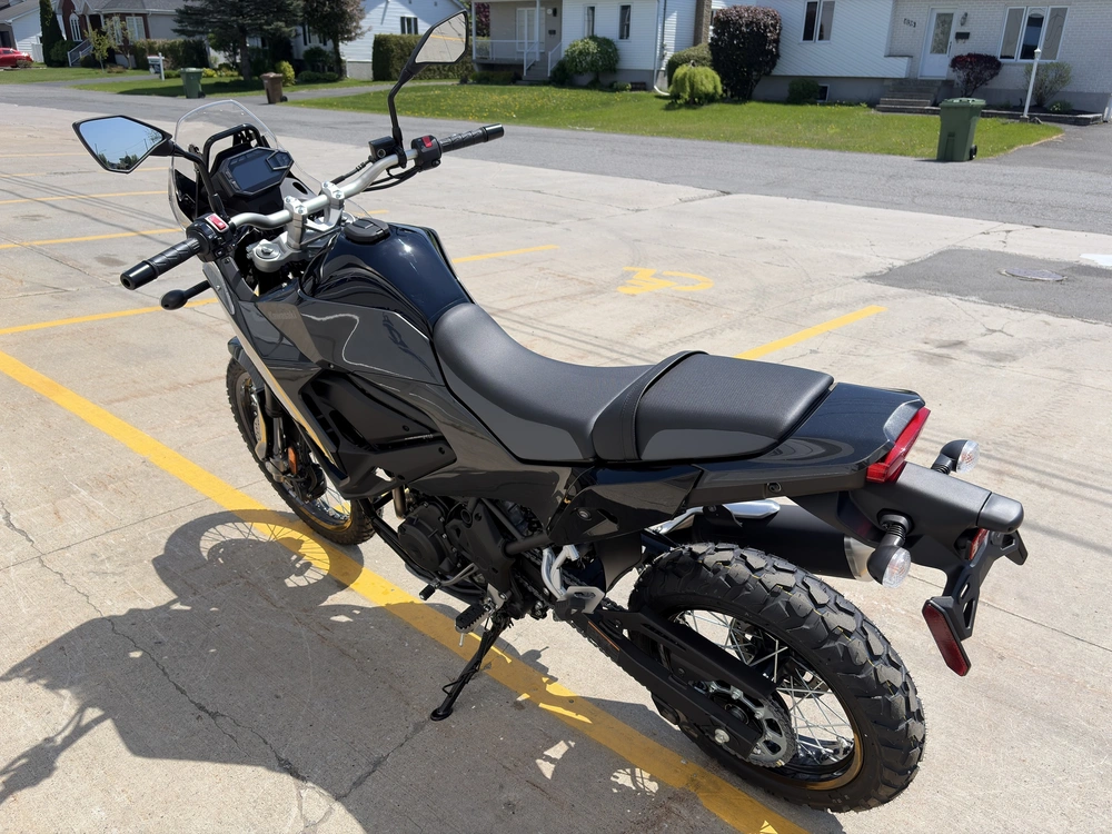 Kawasaki Kle500 2026 alt
