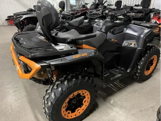 2025 Can-Am OUTLANDER MAX XT-P 1000R thumbnail 2
