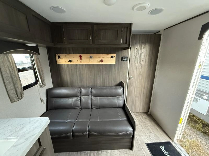 Forest River Shasta 26bh 2020 alt
