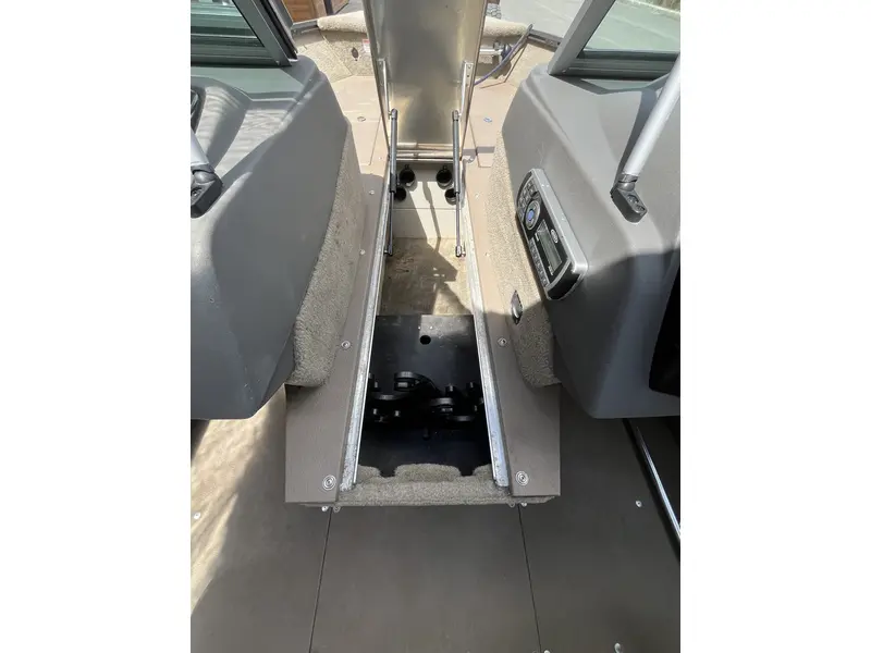 2016 Princecraft NANOOK DLX WS + 90HP thumbnail 11