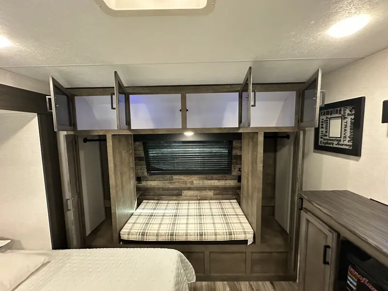 2023 Venture RV Sporttrek 312VBH thumbnail 43