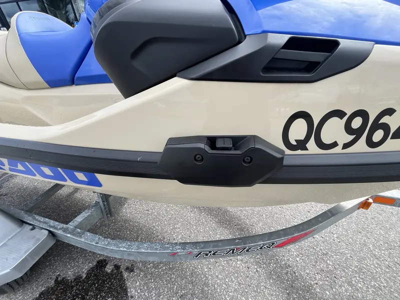 2025 Sea-Doo WAKE PRO 230 thumbnail 4