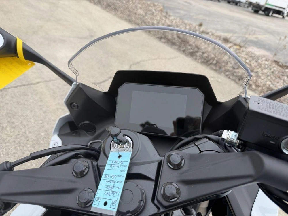 2026 Suzuki Gsx-8r alt