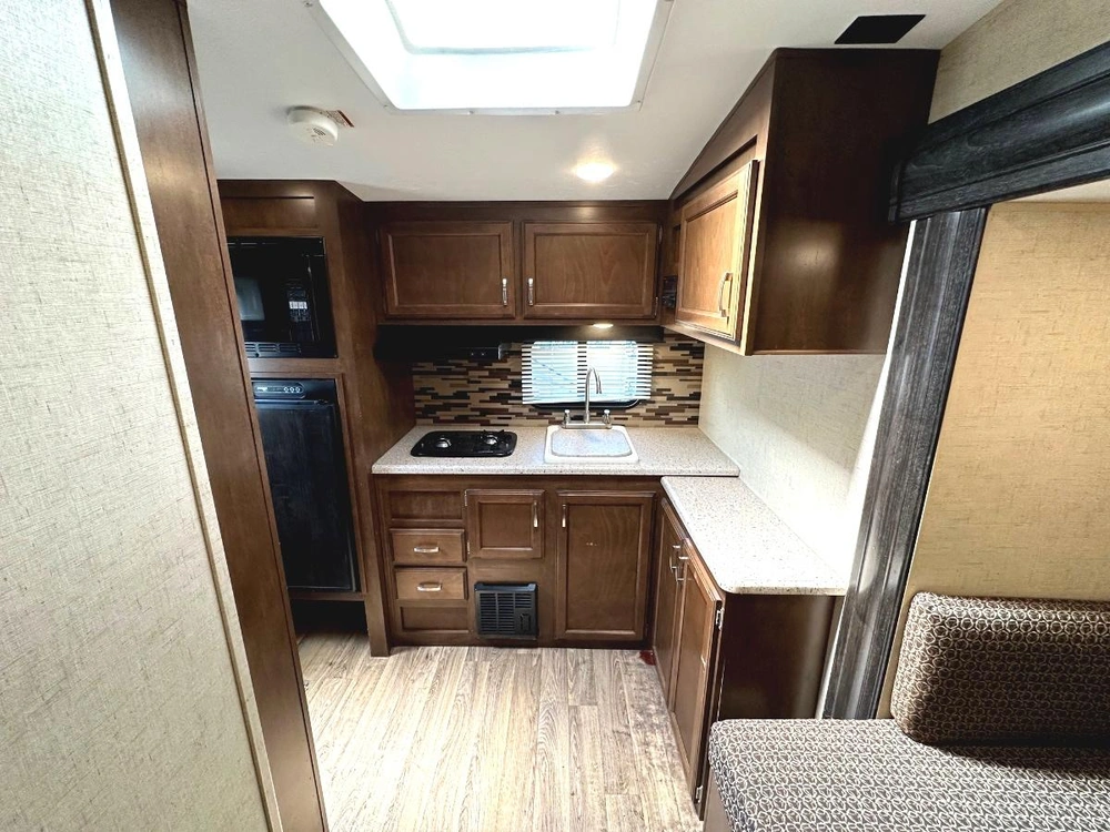 2018 Venture Rv Sonic Lite 167vms alt