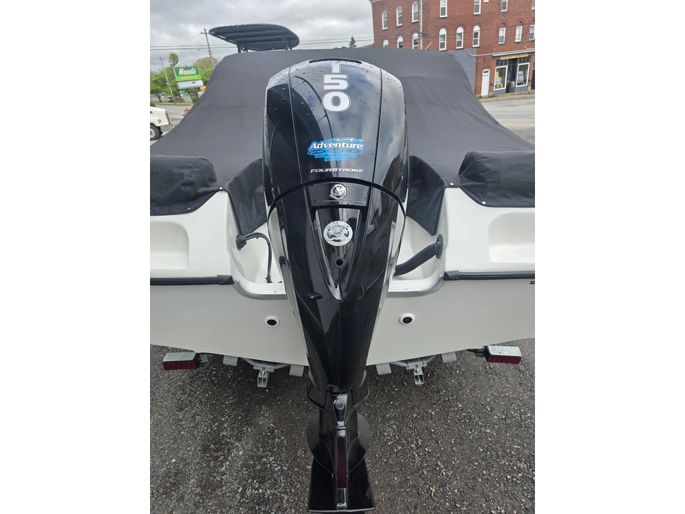 2023 Pro Sports 2000dc W/ Mercury Seapro 150hp Motor & Trailer Pkg