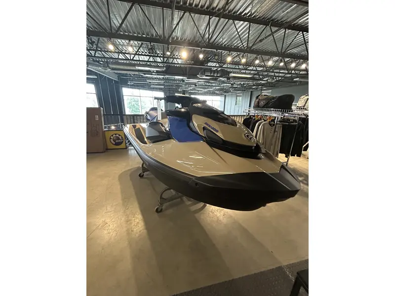 2026 Sea-Doo WAKE 170 (Sound system) thumbnail 4