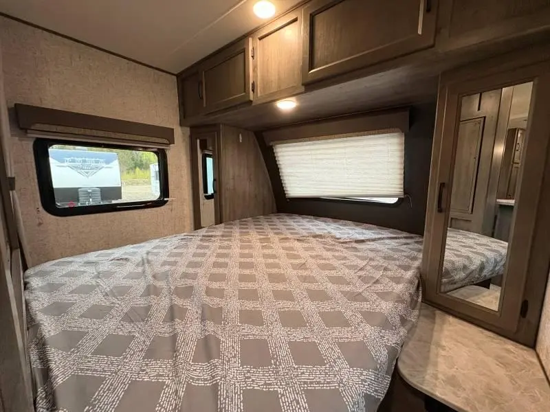 2020 Coachmen 215rb thumbnail 6