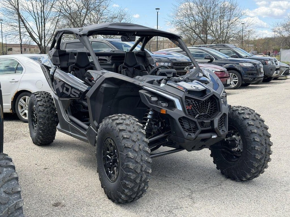 2026 Can-am Maverick X3 X Ds Turbo Rr Triple Black_7.6 In. alt