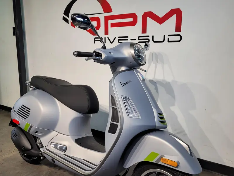 2024 VESPA GTS 300 SUPER TECH *2.99% / 60 mois💳