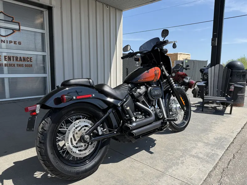 2021 Harley-Davidson STREET BOB thumbnail 2