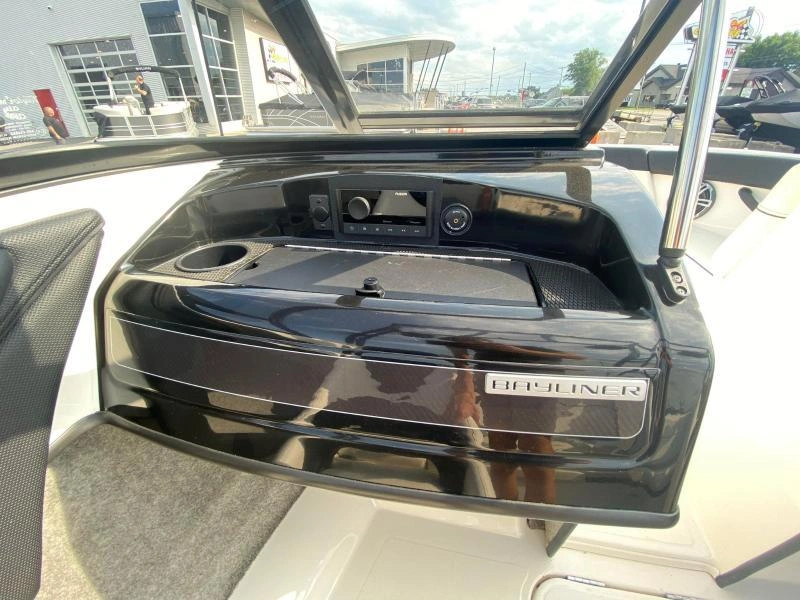 Bayliner 185br 2016 alt