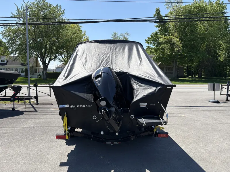 2017 Legend Boats X20**MOTEUR MERCURY 150 FORCES** **20 PIEDS TOUT ÉQUIPÉ!!** thumbnail 8