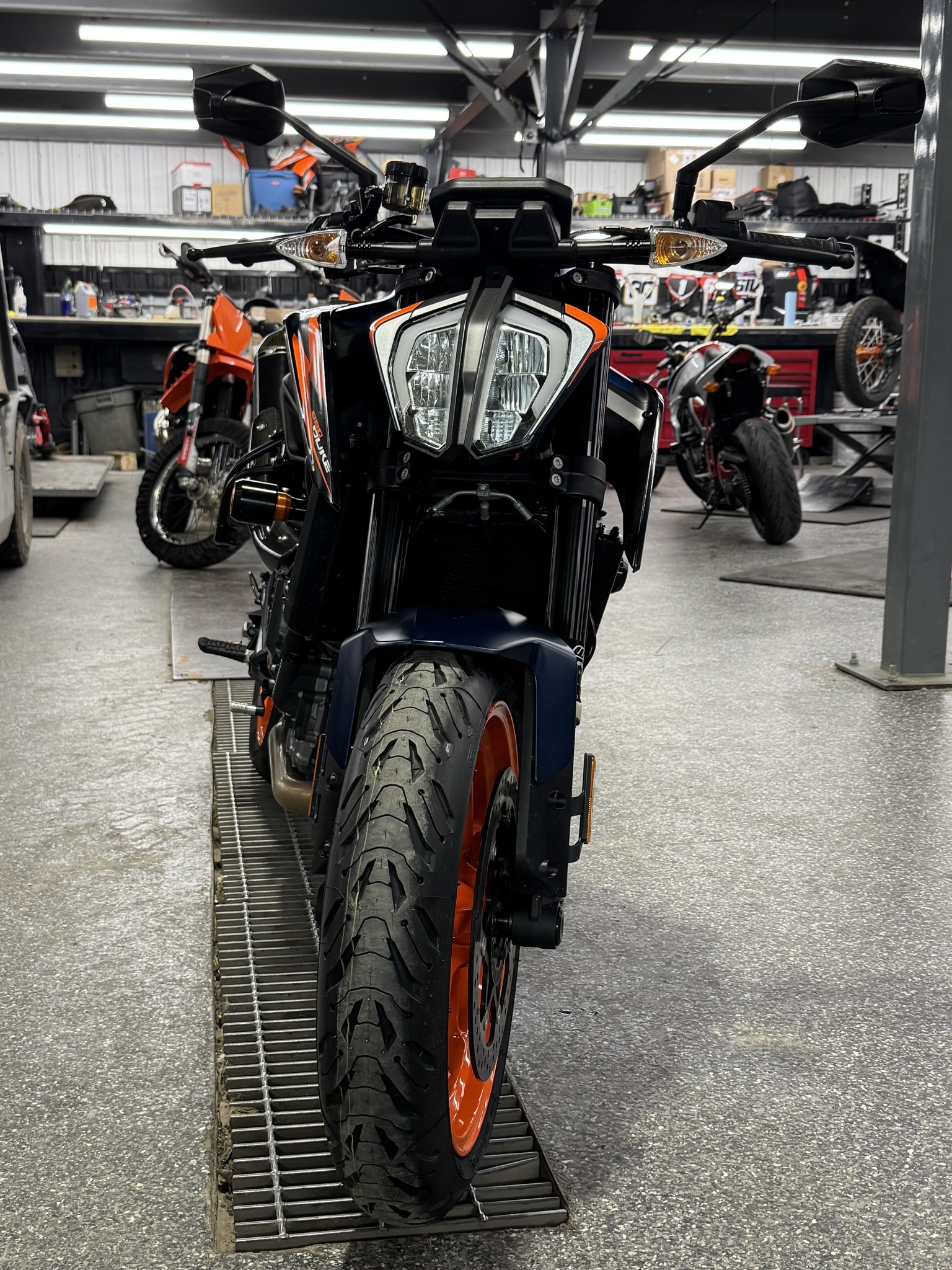 2022 KTM DUKE 890 R thumbnail 7