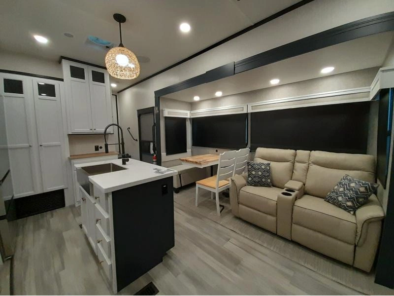 Forest River Cedar Creek 3525lf 2024 alt