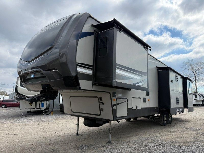 2019 Keystone Rv Sprinter 3530fwden alt