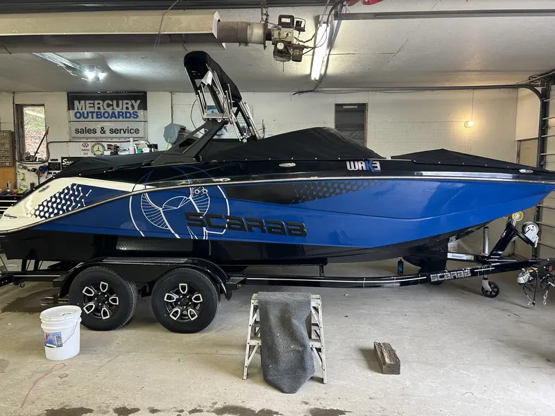 2023 Scarab 215 WAKE W/TWIN 300 HP thumbnail 9