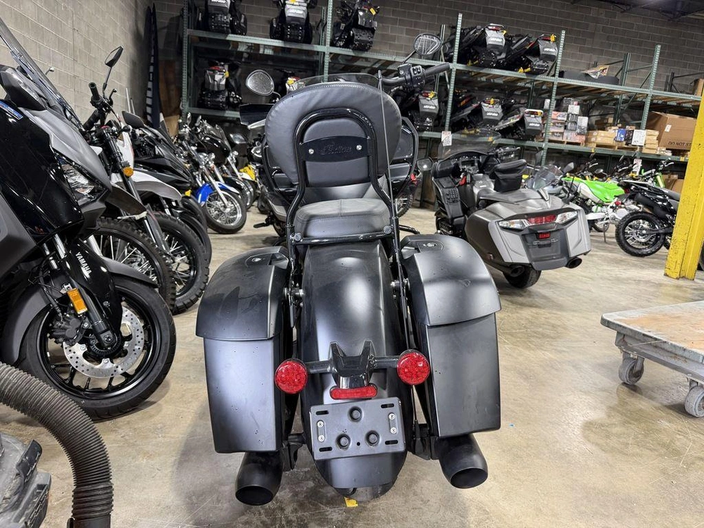 2021 Indian Motorcycle Challenger® Dark Horse Thunder Black Smoke alt