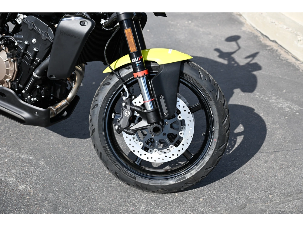 2026 Husqvarna Vitpiln 801 alt