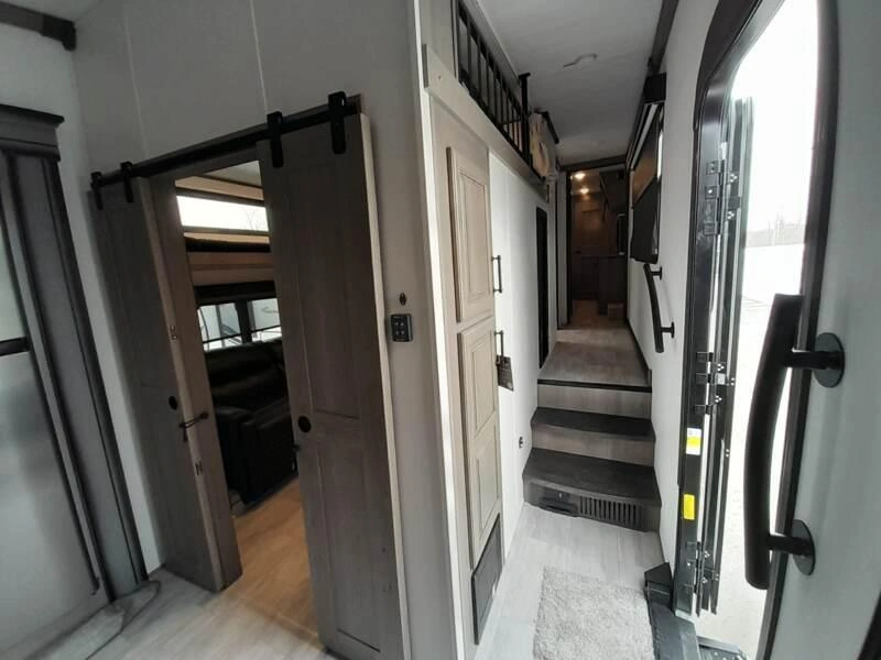 Keystone Rv Montana 3857br 2023 alt