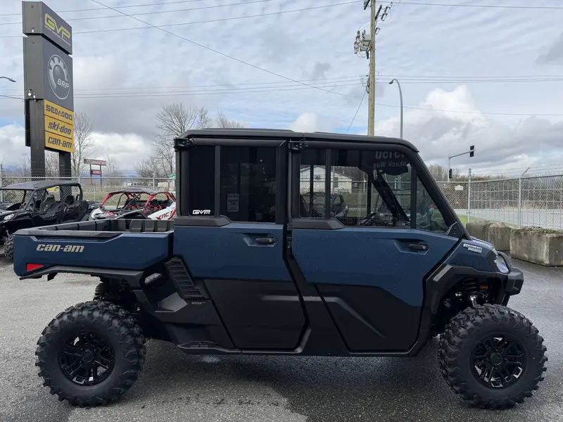 2026 Can-Am DEFENDER MAX LIMITED CAB HD11 thumbnail 7