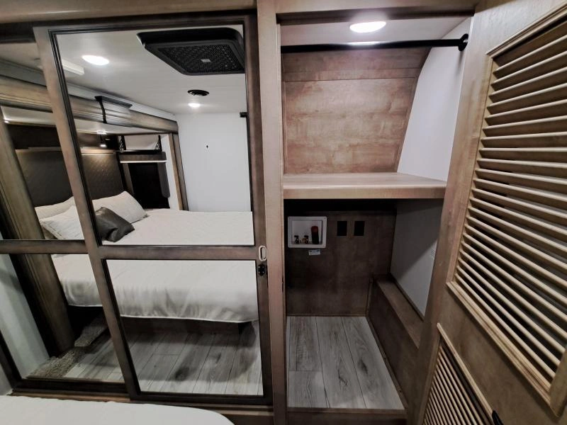 Keystone Rv Montana 3531re 2024 alt