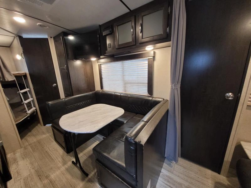 Coachmen Northern Spirit 2342bh 2019 alt