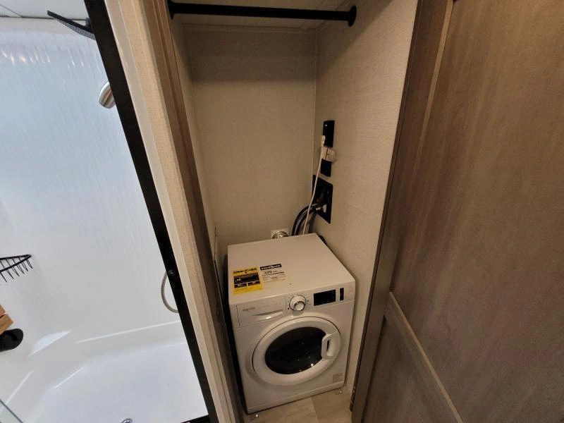 Grand Design Solitude 380fl 2023 alt