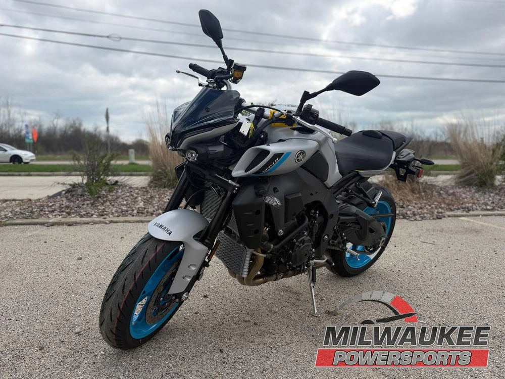 2026 Yamaha Mt-10 alt